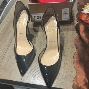 Women Christian Louboutin Iriza size 39(9)